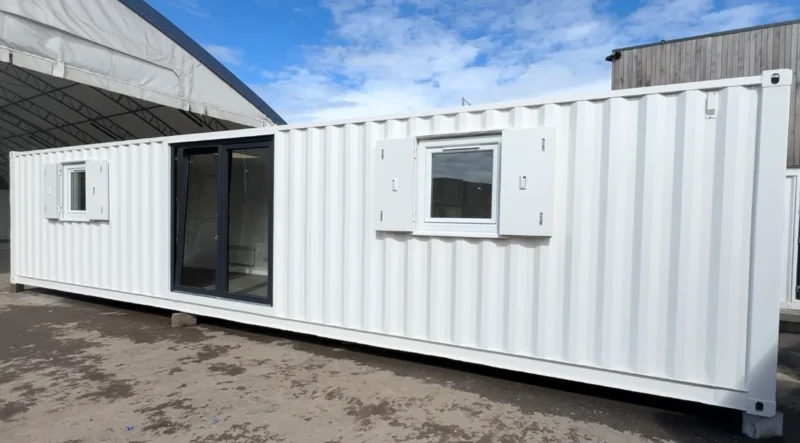 Umgebauter Seefrachtcontainer kaufen