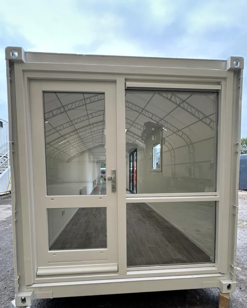 Umgebauter Seefrachtcontainer kaufen