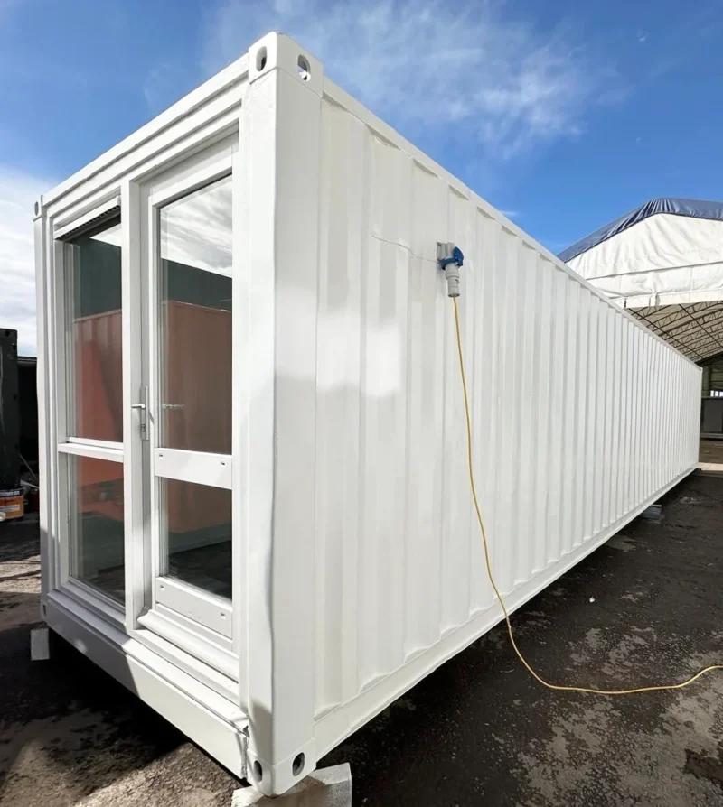 Umgebauter Seefrachtcontainer kaufen