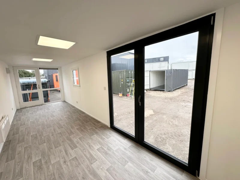 Umgebauter Seefrachtcontainer kaufen