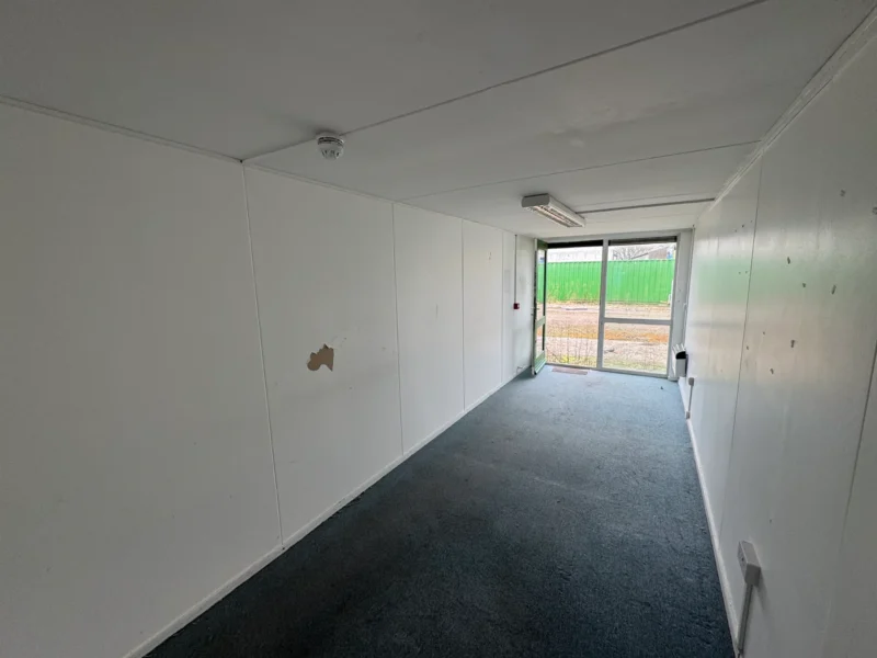 Containerbüro mit WC & Duschraum
